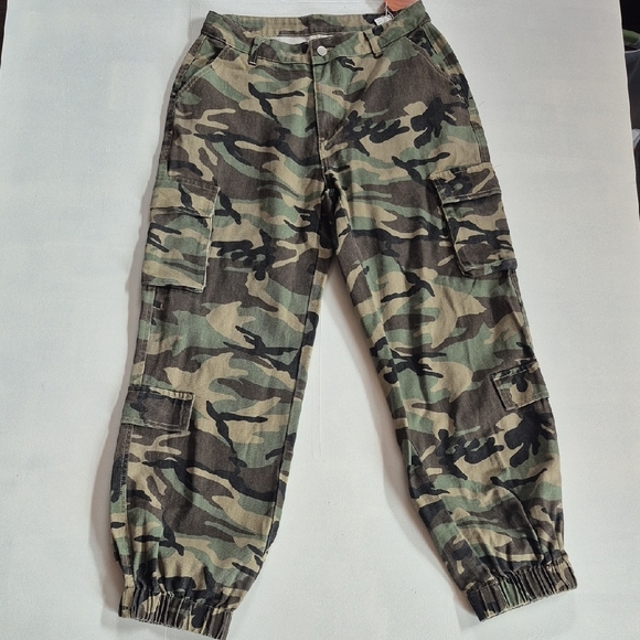 NWT Women's SHEIN SXY Camouflage Pants - Picture 1 of 8